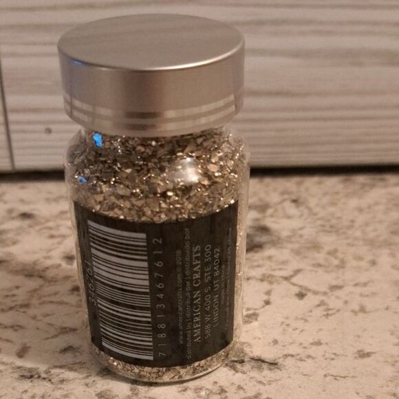 Moxy Glass Glitter- Gold- 2.6 ounces- New/Unopened - Picture 2 of 2